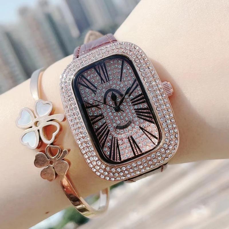 Women Quartz Watch Tonneau Oval Case Diamond Iced Out Reloj Roman Numerals Dial Luxury Clock Ladies Vintage Wristwatch