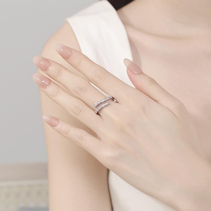 2026 High-end Flash Diamond Spirit Snake Ring Women's Niche Design Open Index Finger Ring Cold Wind Fashion Personality Ring Tide