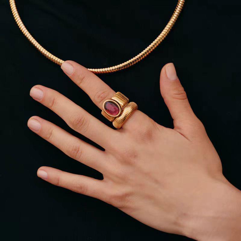 Rome Gladiator Soft Bracelet: Retro High-End Fashion, Niche Design, Versatile & Simple.