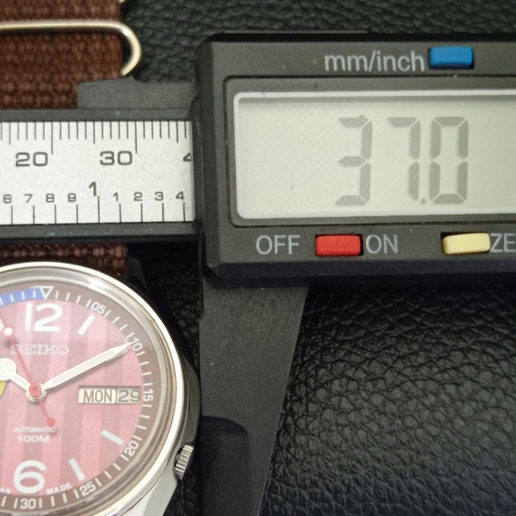 SEIKO AUTOMATIC VINTAGE JAPAN 7009A MENS FERRARI DIAL WATCH a700425-5 R203-a700425