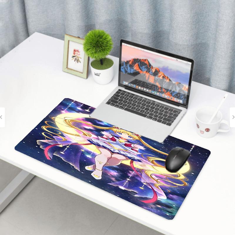 Tapis de Souris Imprimé Sailor Moon, Tapis Antidérapant pour Clavier de Bureau, pour PC Portable Gaming Travail Utilisation Quotidienne, Cadeau Surprise Cool pour Festival