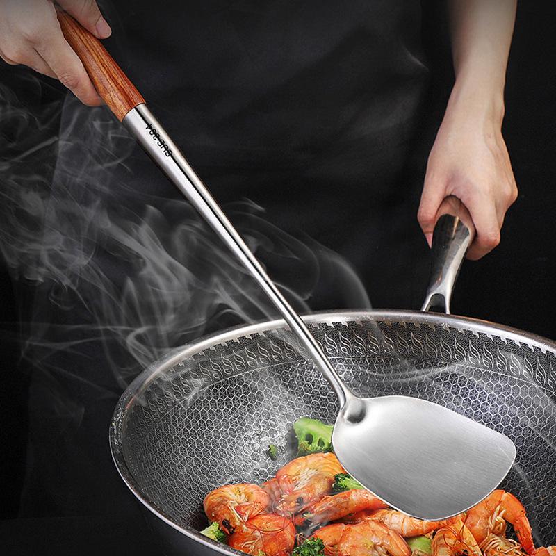 304 Stainless Steel Spatula Set with Long Wooden Handle: Anti-Scald Slotted Spoon for Home Cooking and Stir-Frying.