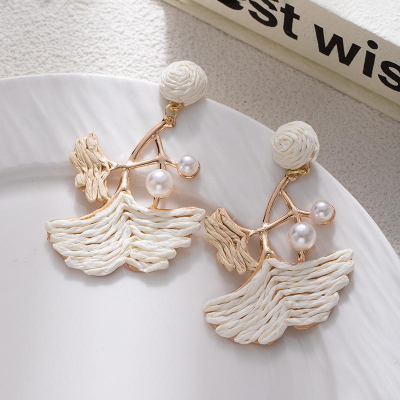 Dopamine Colored Leaves Hand-Woven Raffia Earrings Women'S Vacation Wind Sweet Temperament Unique Earrings Earrings