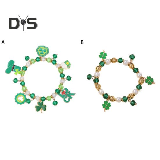Kleeblatt-Armband St. Patricks Day Irischer Perlenschmuck mit Glasperlen und Anhängern, Glücksbringer-Armband für festliche Feiern, elastisches Kleeblatt