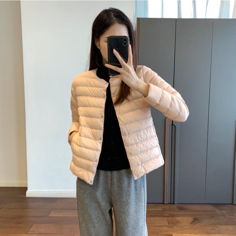 Stacked inside and outside, wearing white goose down jacket, round neck light down jacket, inner tank, women's short coat autumn