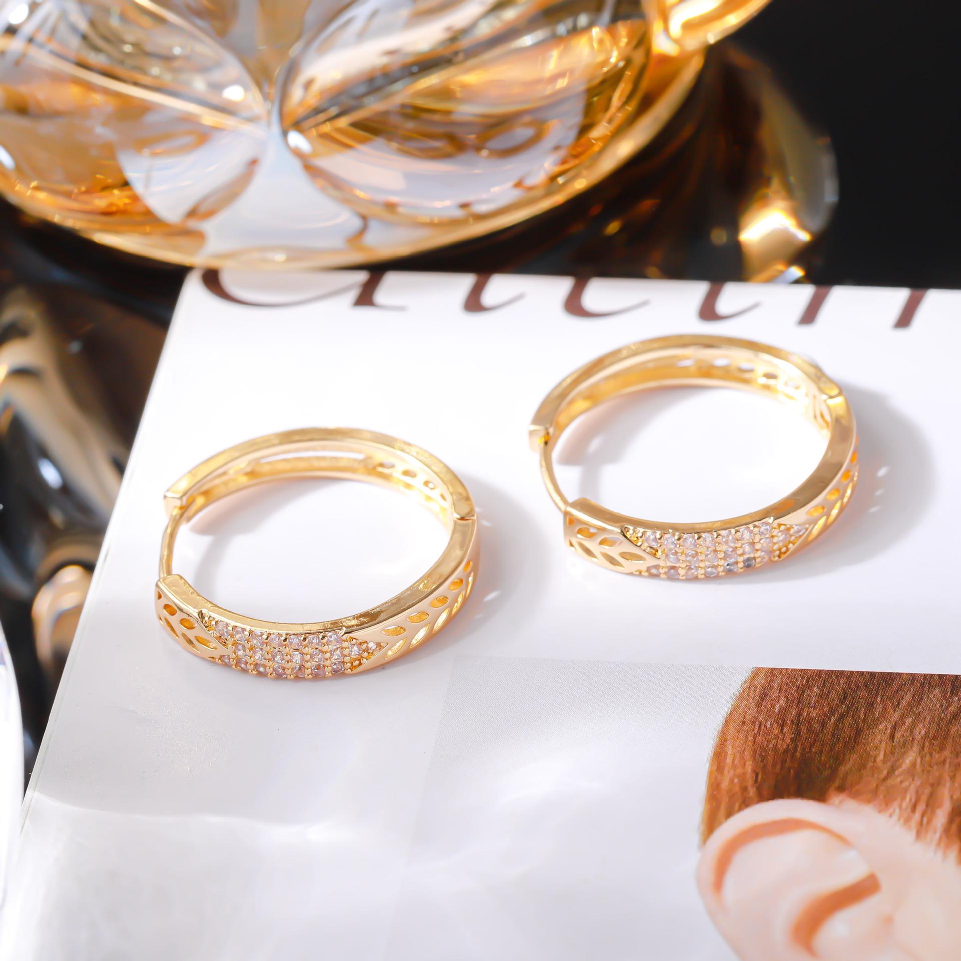 Elegant European Copper Zircon Diamond Triple-Row Wheat Ear Cuff Earrings