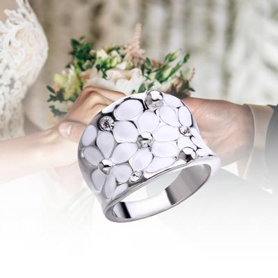 Elegant Floral Wide Band Ring with White Embellishments for Ladies