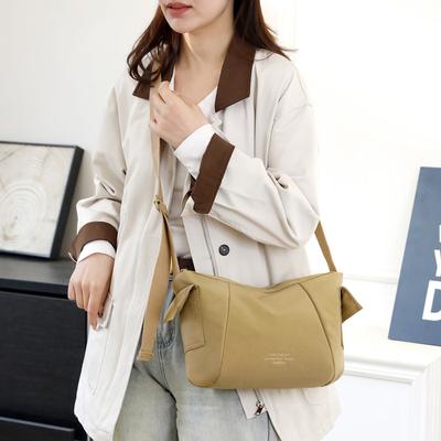 New Large-capacity Messenger Women's Bag, Textured Commuter Simple and Versatile Shoulder Bag