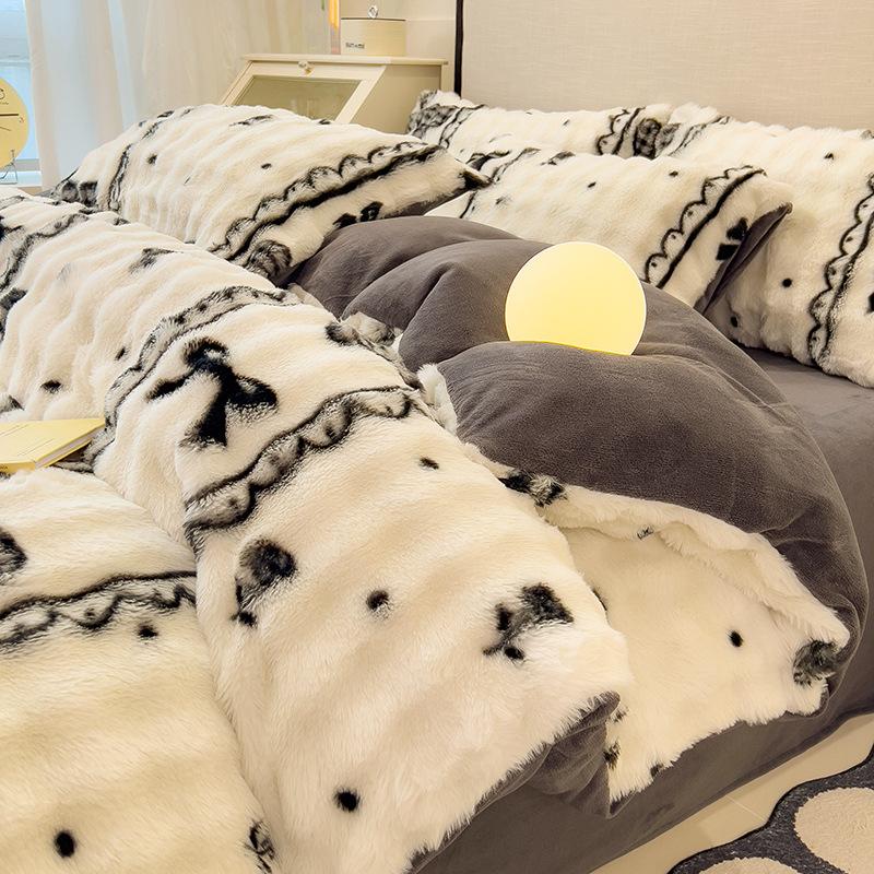 

Комплект из четырех предметов Пачка Бархатное пододеяльник Теплый Утолщенный Молочный бархат Двусторонний бархат Простыня Набор из трех предметов 150 * 200cm single quilt cover