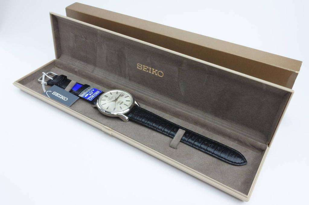 This is a 1964 Seiko Sportsmatic Weekdater a automatic wristwatch with 26 featuring the same model number d for the Tokyo It has a rare, Ref.