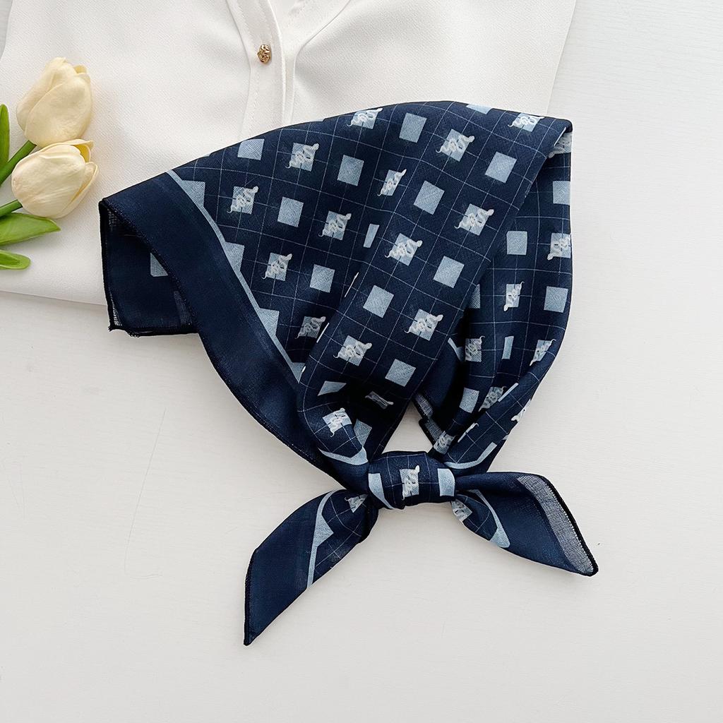 Korean version of the new cotton and linen small square scarf women's Korean version of fashion versatile silk scarf bag wrist scarf decorative scarf