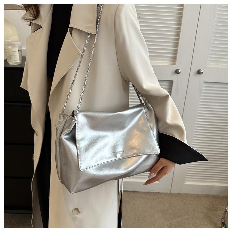 Chic Soft Faux Leather Chain Tote Bag for Women, Large Capacity Minimalist Shoulder Handbag, Trendy Solid Color Commuter Purse