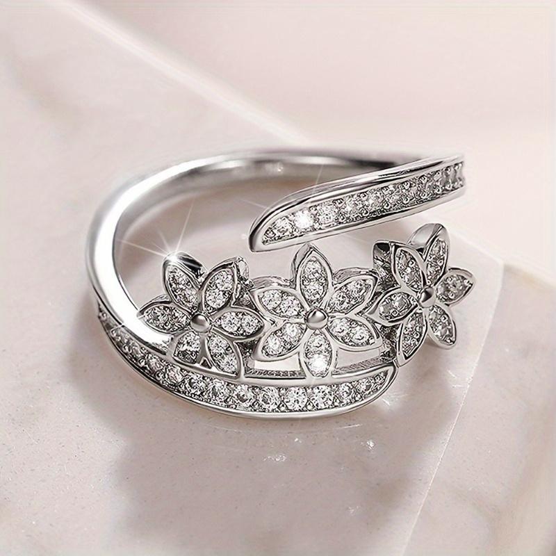 Women's Luxury Geometric Elegance Flower Ring Wedding Engagement Party Jewelry Accessories