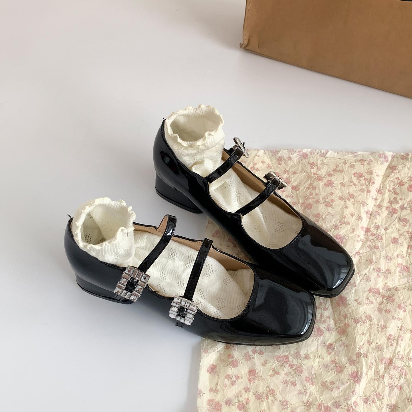 

Черные французские ретро маленькие толстые каблуки туфли-лодочки мэри джейн женские летние 2025 новые с юбкой с открытым вырезом 40