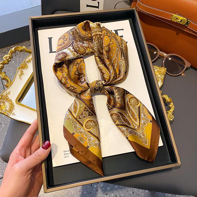 Damen Sommer Seidenschal: Leichtes, luxuriöses kleines quadratisches Halsaccessoire