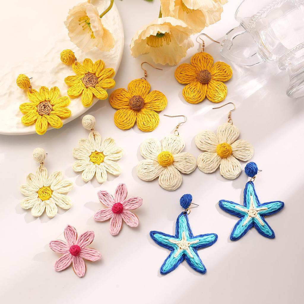 Summer Flower Earrings For Women Dopamine Vacation Style Exaggerated Starfish Earrings Hand Woven Lafite Grass Earrings For Women