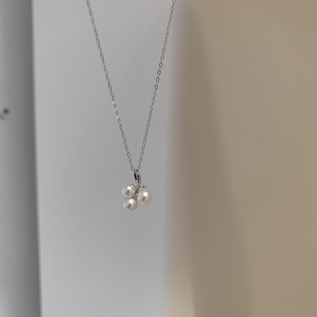 French Grape Pearl Pendant Necklace - Elegant Women's Autumn/Winter High-End Chain