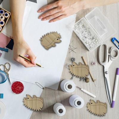 Wooden Animal Bobbin Hedgehog Shape Thread Board Card Sewing Thread Board Card Thread Organizer Thread Holder For Embroidery