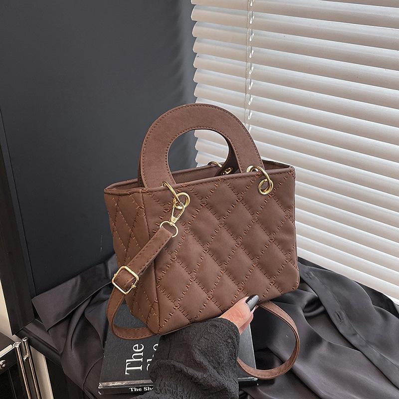 

Дизайнерская сумка 2025 новая женская сумка популярная популярная универсальная сумка-мессенджер для знаменитостей модная портативная сумка принцессы Дианы