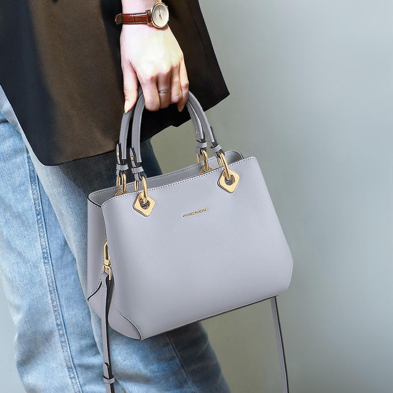 

Handbag bag New leather women s bag Crossbody bag Light luxury shoulder high-end niche commuter bag светло-синий