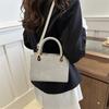 High-end Women's Bag New Fashionable Bag Patterned Handbag Shoulder Bag Crossbody Versatile and Fashionable Small Square Bag