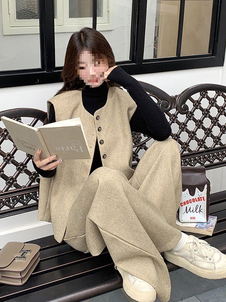 Dámský podzimní oblek ve stylu Yadan: Uvolněný set vesty a kalhot s širokými nohavicemi pro zeštíhlující vzhled