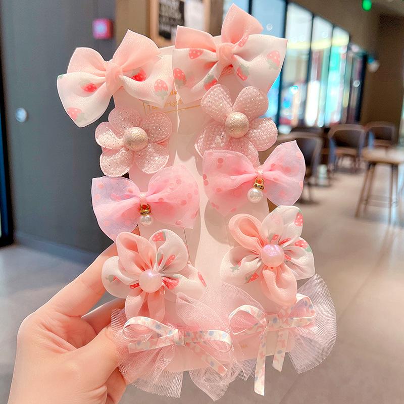

Princess Bow Hair Clips for Girls, Fabric Flower BB Clips, Cute Hair Accessories for Toddlers, Non-slip Bangs & Flyaway Clips. ONE SIZE FITS MOST&CLOTH