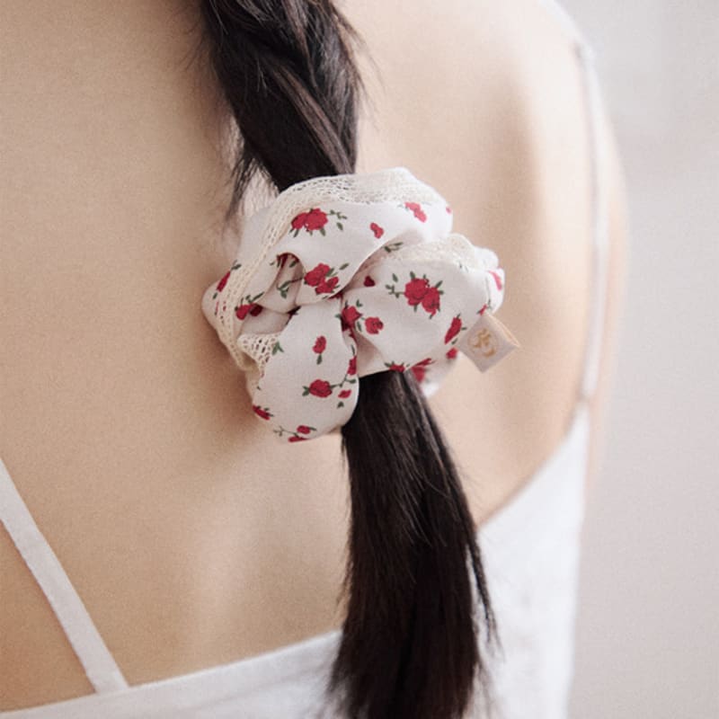GOCORI Rose Lace Scrunchie