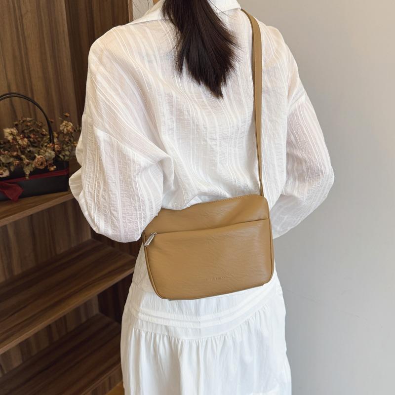 Simple Commuter Bag Women's New Niche High-end Sense Versatile Shoulder Messenger Bag Fashionable Small Square Bag