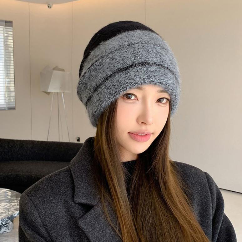 Autumn and Winter Hat Women's Gradual Change of Color Knitted Wool Hat Fashion Versatile Warm Pile Hat