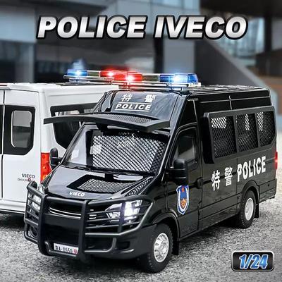 1:24 Ywk Police Car Alloy Diecast Gp Models Toys Doors Opened Sound Light Pull Back Miniature Models Collectible Ornaments Gifts
