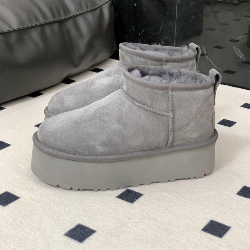 Snow boots thick-soled winter new sheepskin fur integrated plush heightening short boots warm wool boots women