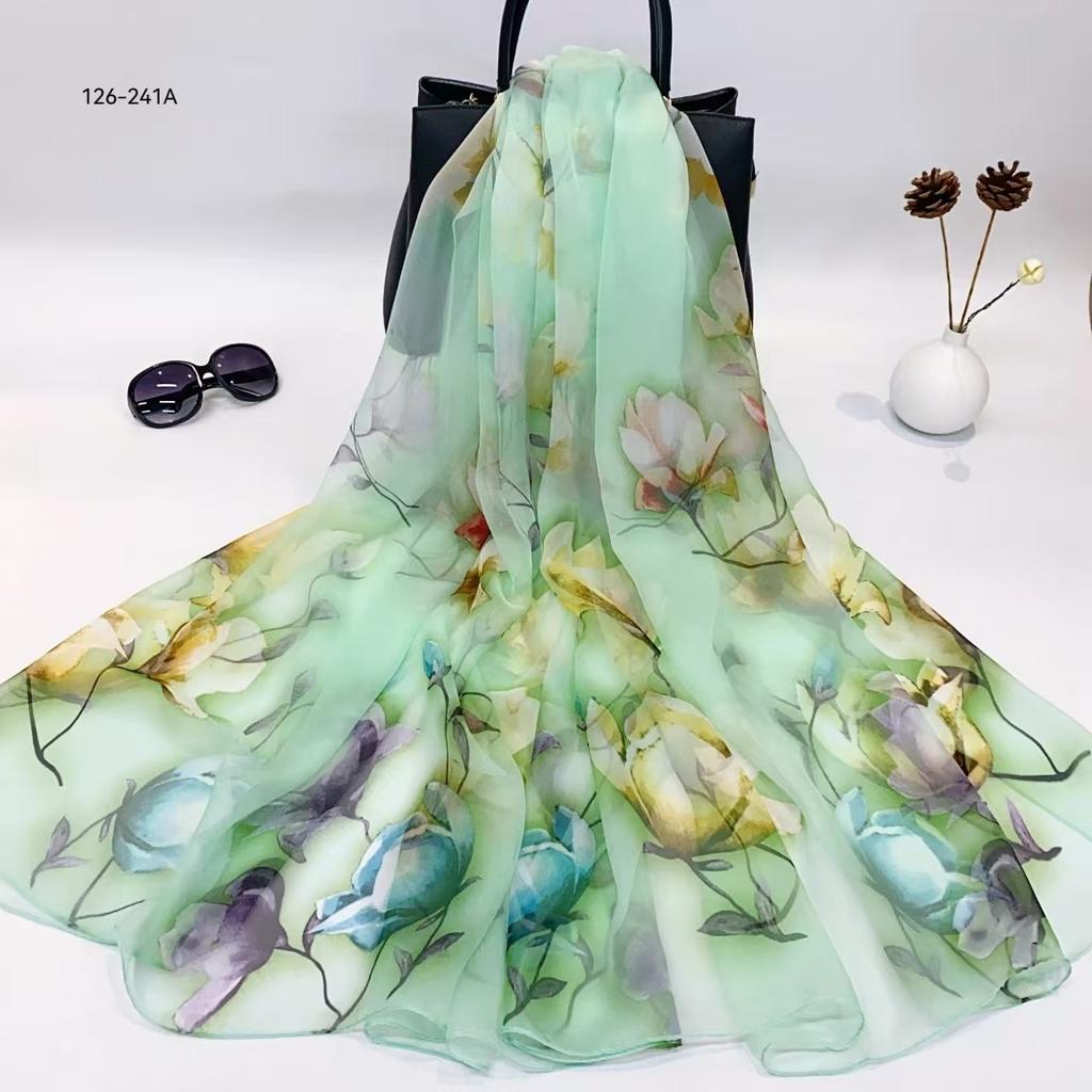 New Silk Beach Stoles Women Hijab Scarf Sunscreen Shawl Wraps Ladies Scarves Foulard Beach Stoles Female Large Bandana Echarpe