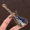 Natürlicher Sodalith Edelstein Handgefertigter Kupferdraht Wickel Gitarrenanhänger 4,53" D0V15