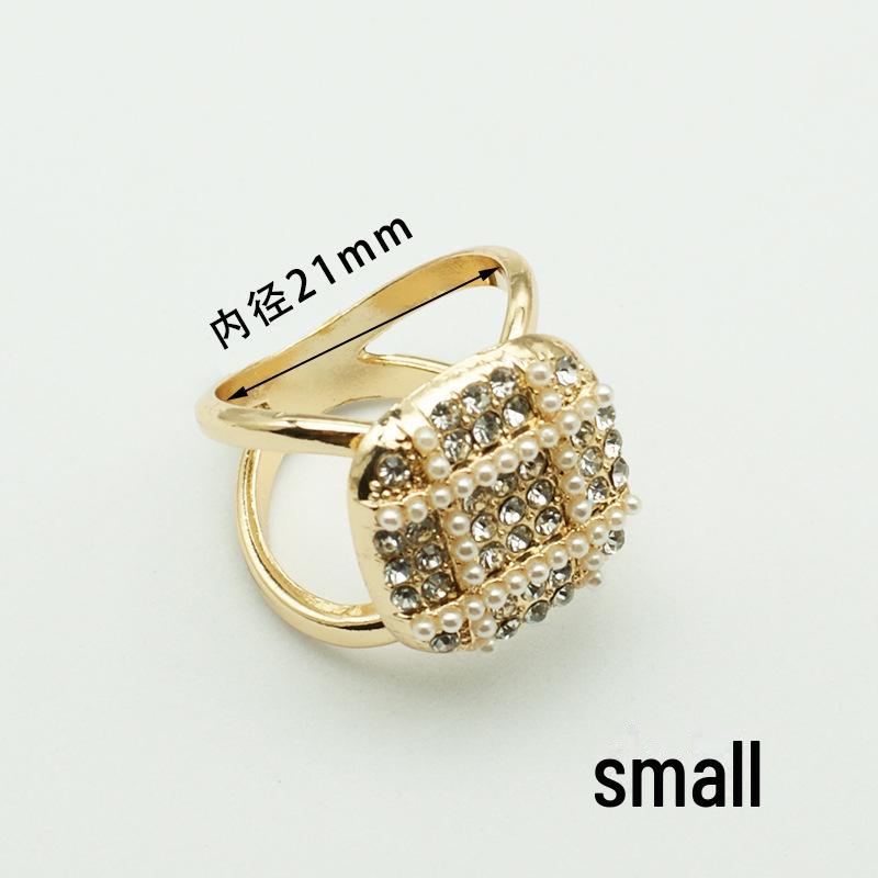 "Pearl Silk Scarf & Coat Buckle - High-End Korean Dual-Purpose Accessory"