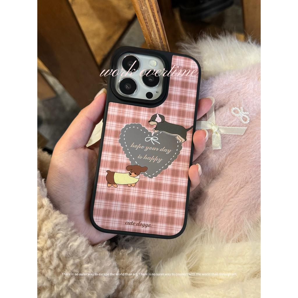 Black frame mirror plaid love sausage cute graffiti apple 17promax mobile phone case cute puppy hard anti-drop