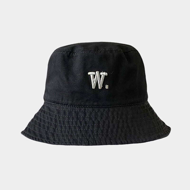 

Черная панама с логотипом-подписью Double W Dot black