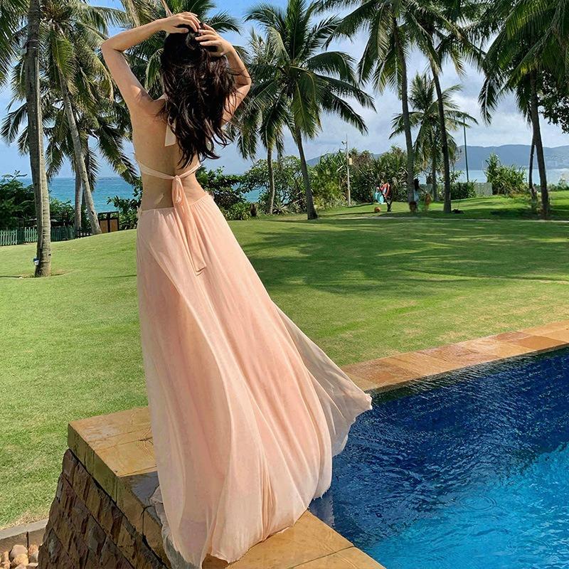 Strandurlaub Sexy rückenfreies Kleid mit Halsausschnitt Hochwertiges Design Sanftes Temperament Französischer langer Rock