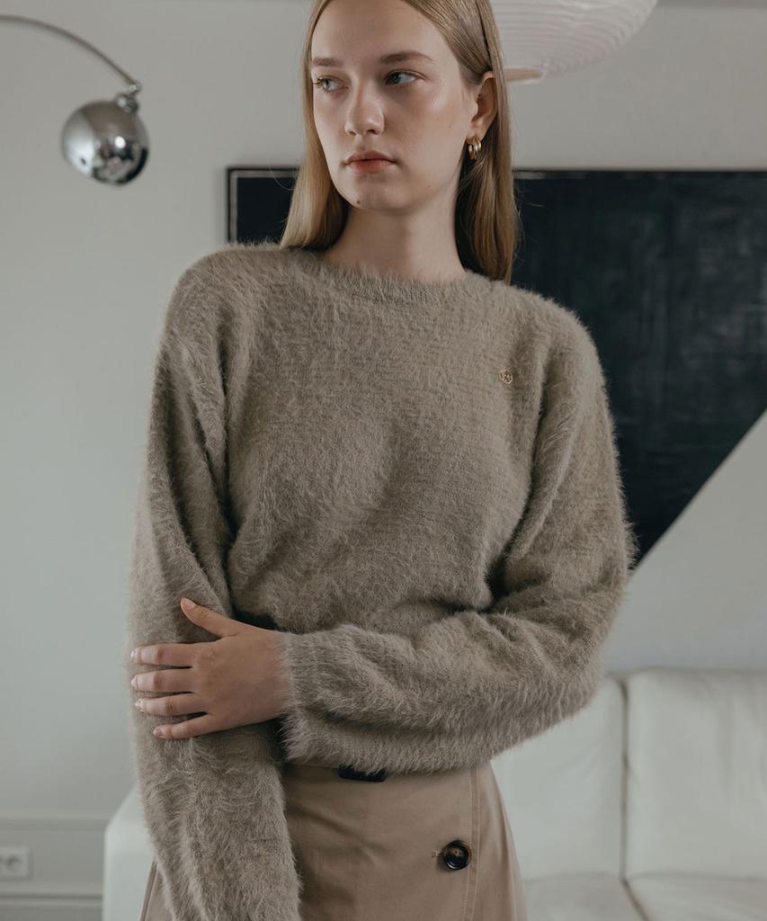 Illoje Long Hair Soft Sweater (Beige)