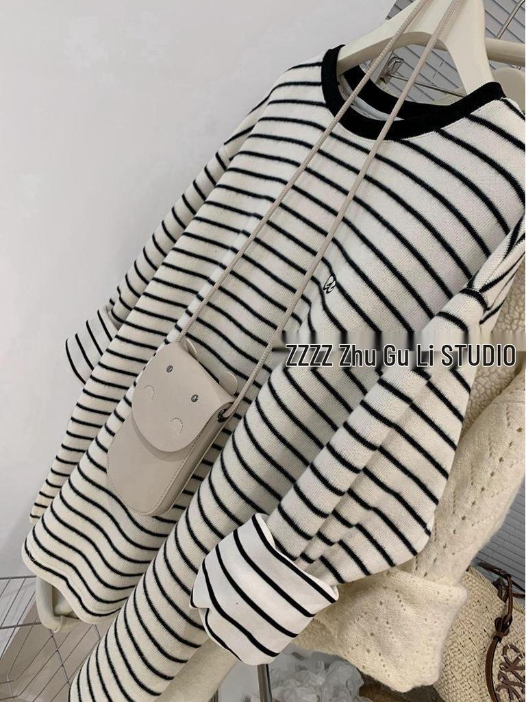 2218 Embroidered Brushed Striped Mid-Length T-Shirt - Early Spring 2023 Edition for Women
