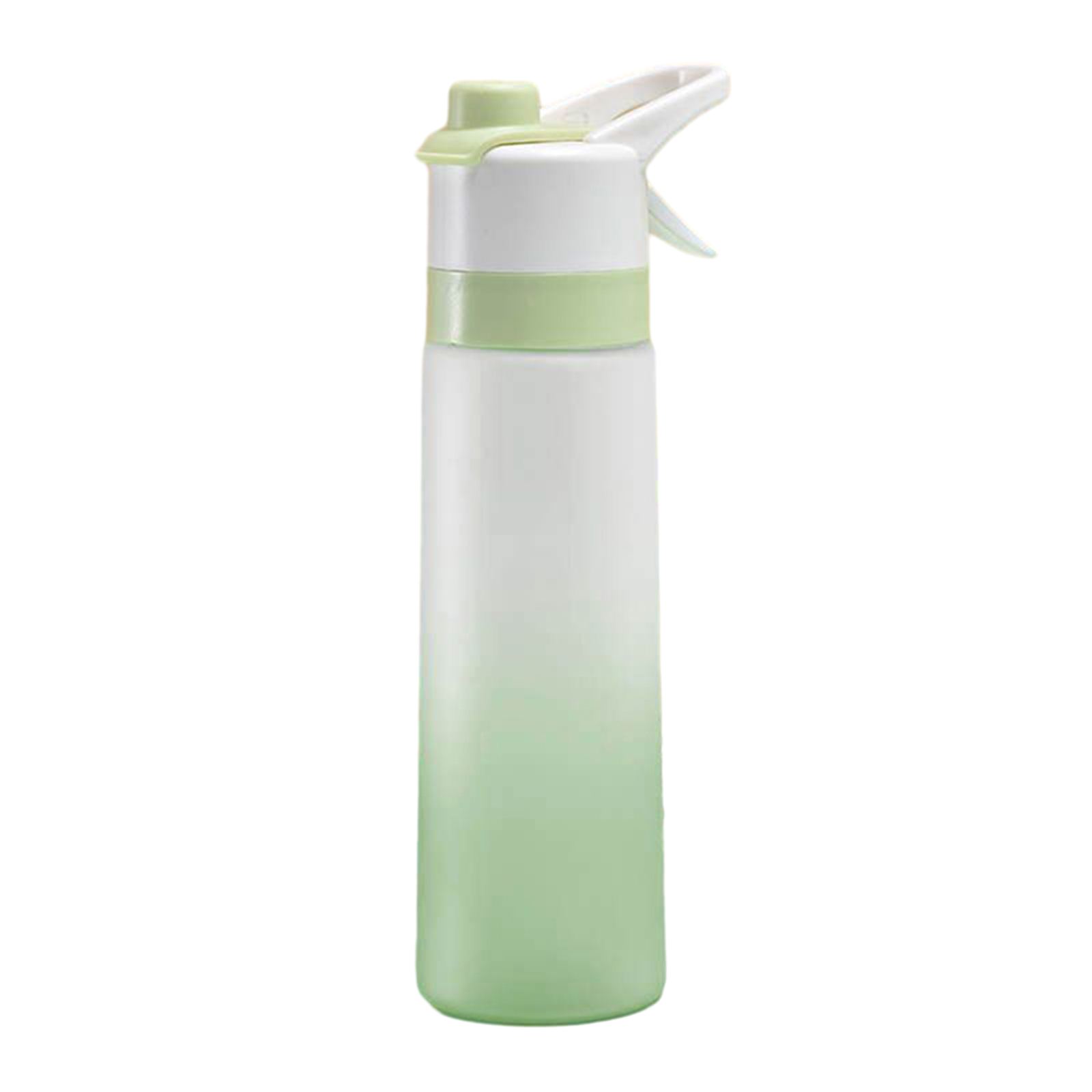 

Portable 700ml Spray Water Bottle for Sports Non Breakable Design with Convenient Straw and Handle for Outdoor Activities зелений