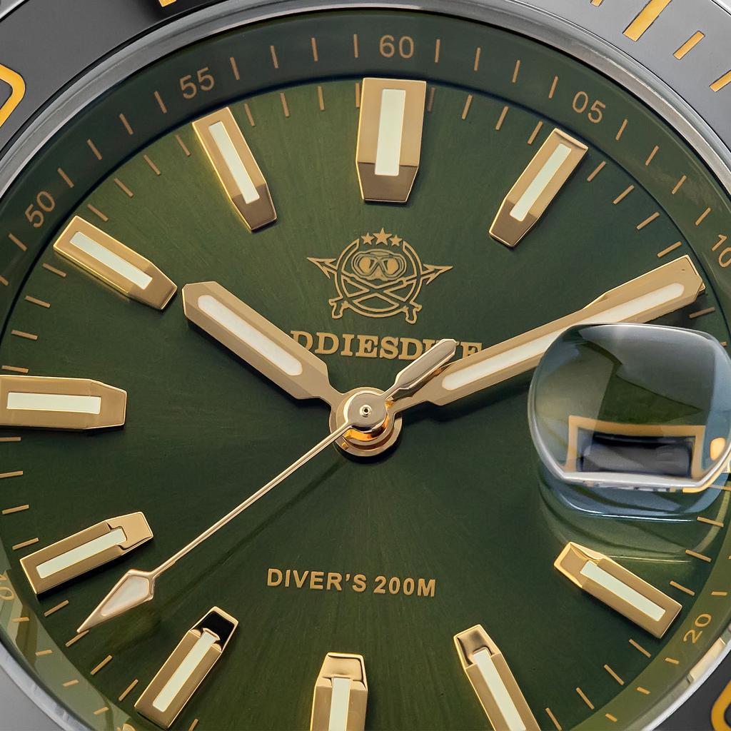 ADDIESDIVE Luxury Watch for Men Waterproof Watches Stainless Steel Super Luminous 200m Dive Man Quartz Wristwatches Reloj Hombre