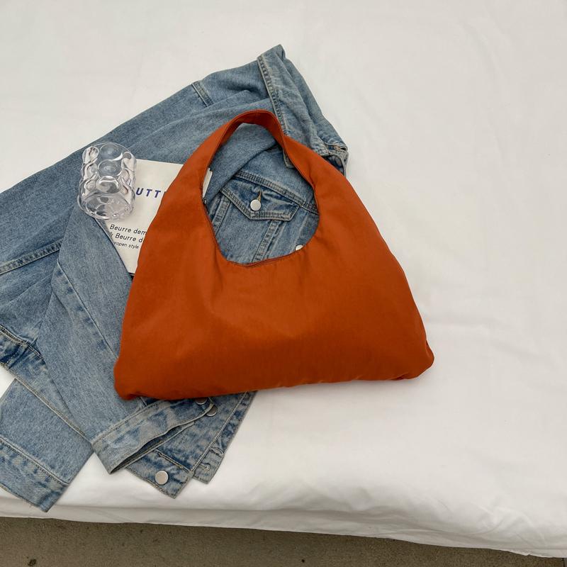 Сплошная женская пригородная сумка на одно плечо большой емкости для подмышек — фото 13