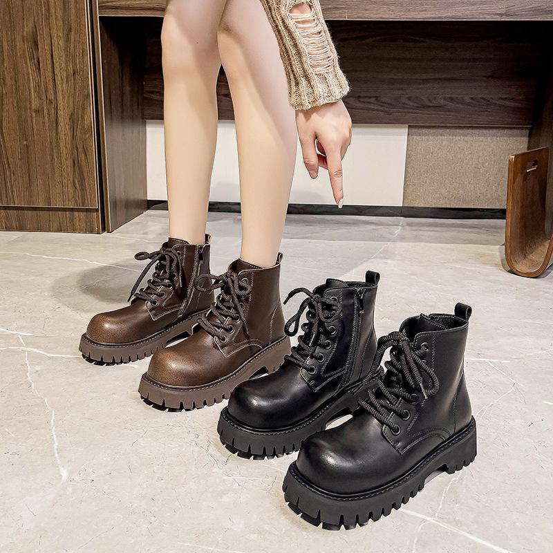 New Spot European Station Leather Goose Head Boots Women's 2025 Autumn Niche Thick-soled Big Head Lace-up Locomotive Short Boots Martin