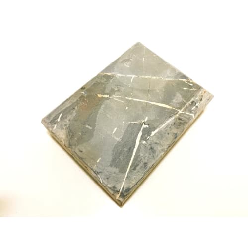 Natural Yamashiro-inscribed Whetstone, 565g. Produced In Kyoto's Umegahata Area, Including Okudono, Nakayama, Otsutsu, and Shobudani. Includes a Genui