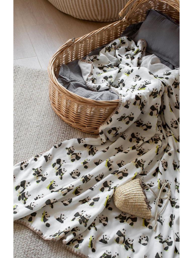 Summer Baby Bamboo 4-Layer Cool Quilt: Newborn Ice Silk Blanket for Naps & Air Conditioning.