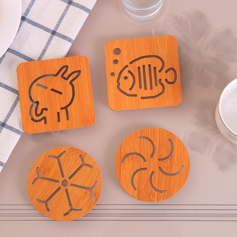 Household Wooden Hollow Coasters Cartoon Animal Anti-scald Non-slip Heat Insulation Mats Home and Decoration Kitchen Utensils