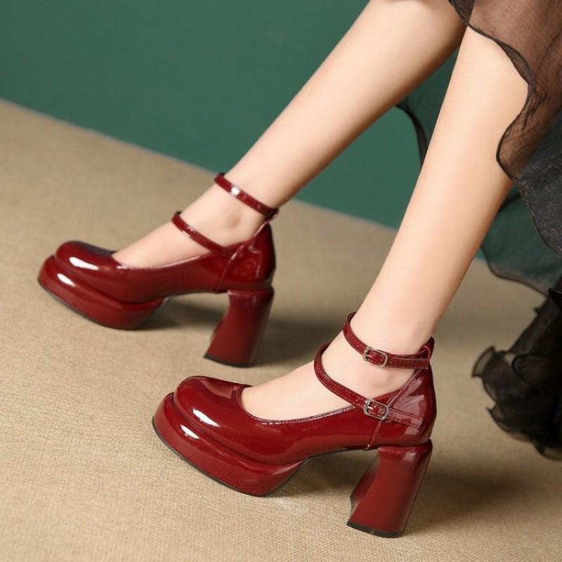 Scarpe Mary Jane da Donna Rosse Francesi con Tacco Chunky e Tacco Alto 2024: Stile Versatile per Gonne