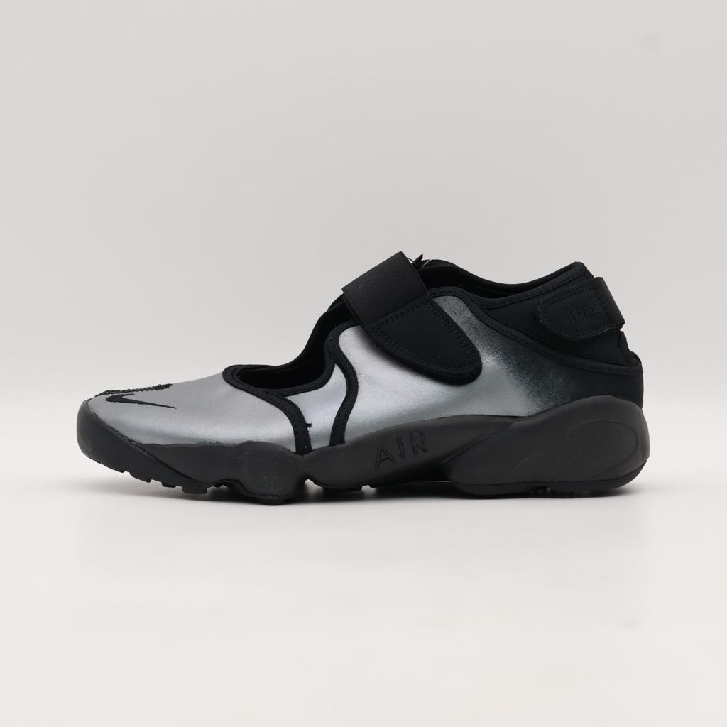 IH3656-095 Nike Women's Air Rift Metallic Silver Black (Women's)