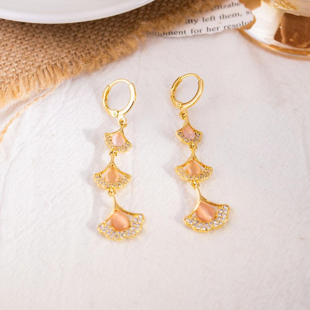 Brincos de Borla Pérola Sense Premium Agulha de Prata Celebridade Elegante Moda Brincos de Temperamento Brincos Longos de Diamante Flash de Luxo Leve Mulheres